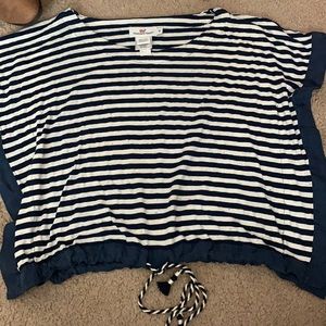 Vineyard vines navy striped shirt